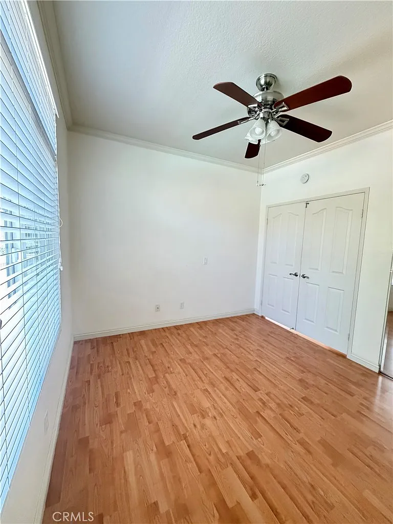 3 bed, 1300 sqft, $3,895 — Photo 2