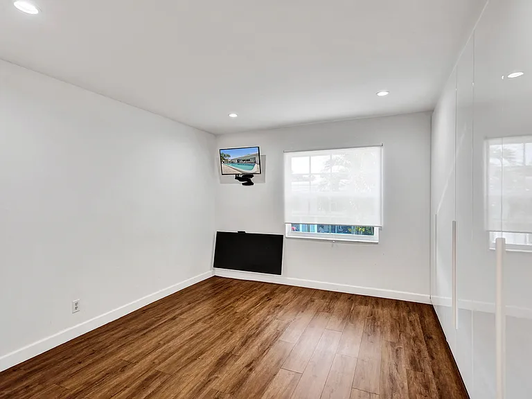 6289 Bay Club Dr #3 — Photo 4