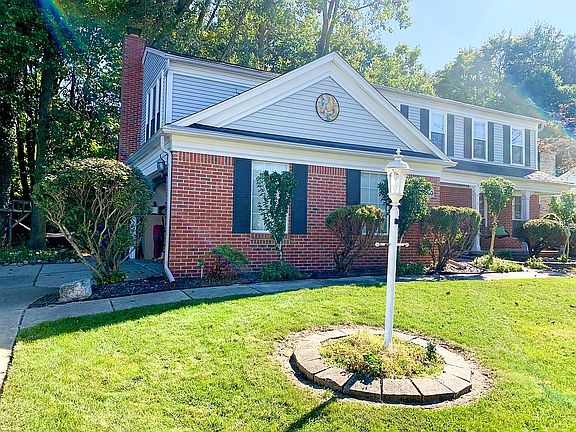 4th image of 7080 Fox Chase Ln #23