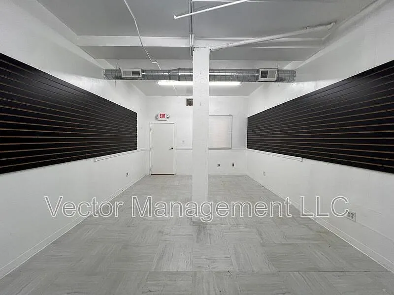 Studio, 1.0 bath, 274 sqft, $800 — Photo 3