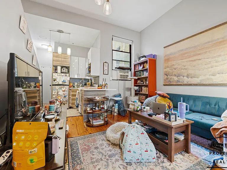 481 Montgomery St #1F — Photo 8