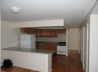 225 Beach 31st St #3, Far Rockaway, NY 11691