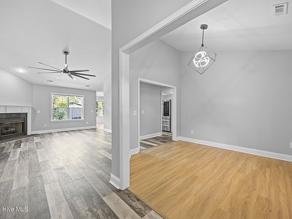 5th image of 5001 Long Pointe Road