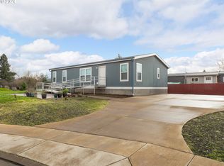 110 S Park Ct, Roseburg, OR 97471