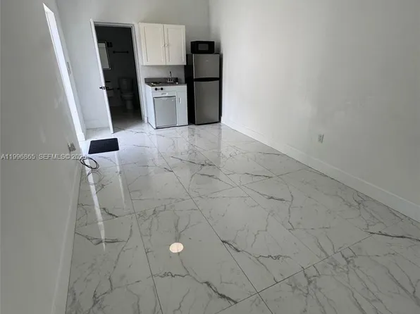 1011 NW 145th St #1, Miami, FL 33168