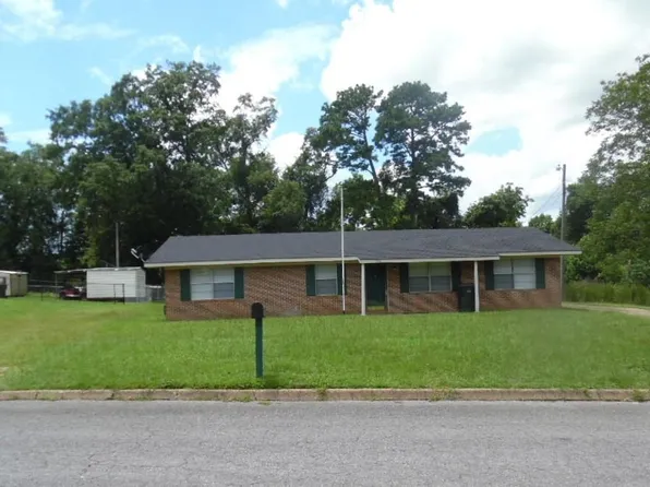 210 Patterson Dr, Opp, AL 36467