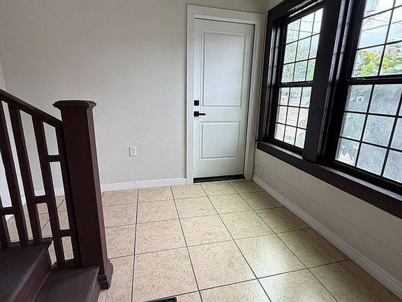 5th image of 221 E 3rd St