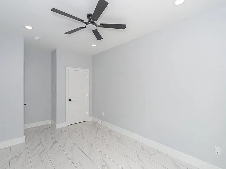 6513 Avenue B #B — Photo 18