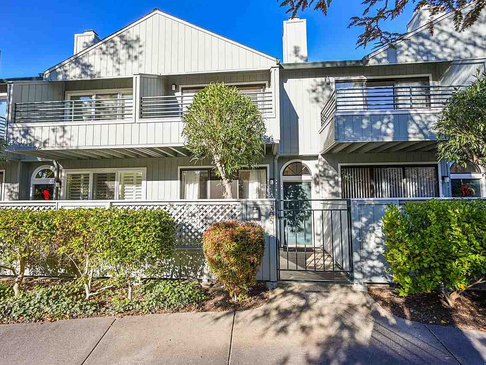 2nd image of 305 Rock Creek Way