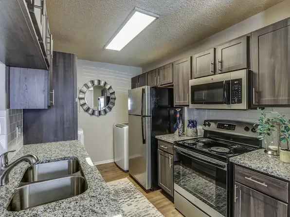 Chappell Hill Apartments