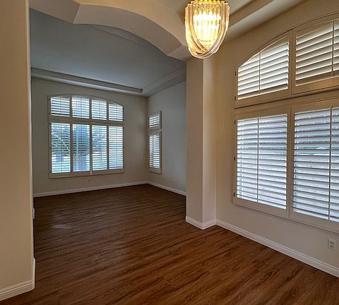 5th image of 2800 Taylor Ave