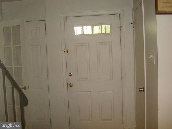 2nd image of 465 Winterberry Dr