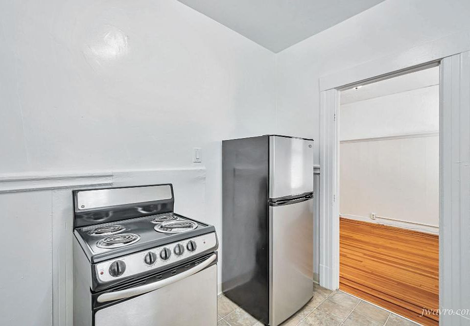 1st image of 1385 Clay St APT 6