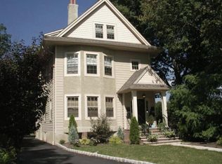 20 Summit Ave APT 3, Summit, NJ 07901