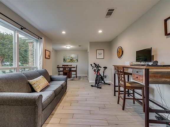 5th image of 1832 E Cedar Elm Dr