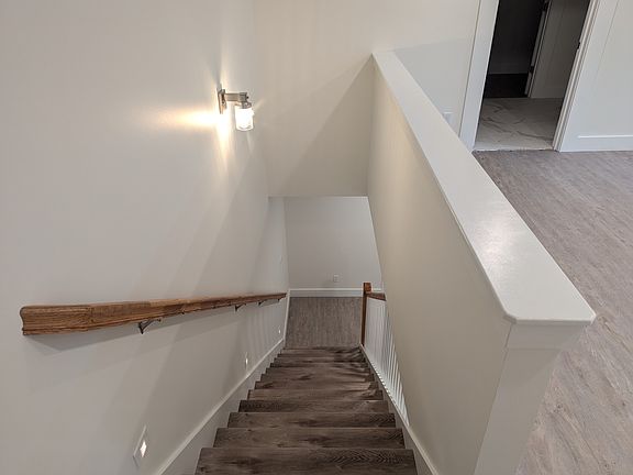 Stairway to master suite, low watt stair lighting