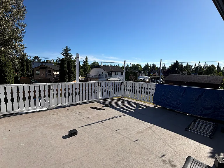 17298 64th Ave — Photo 8