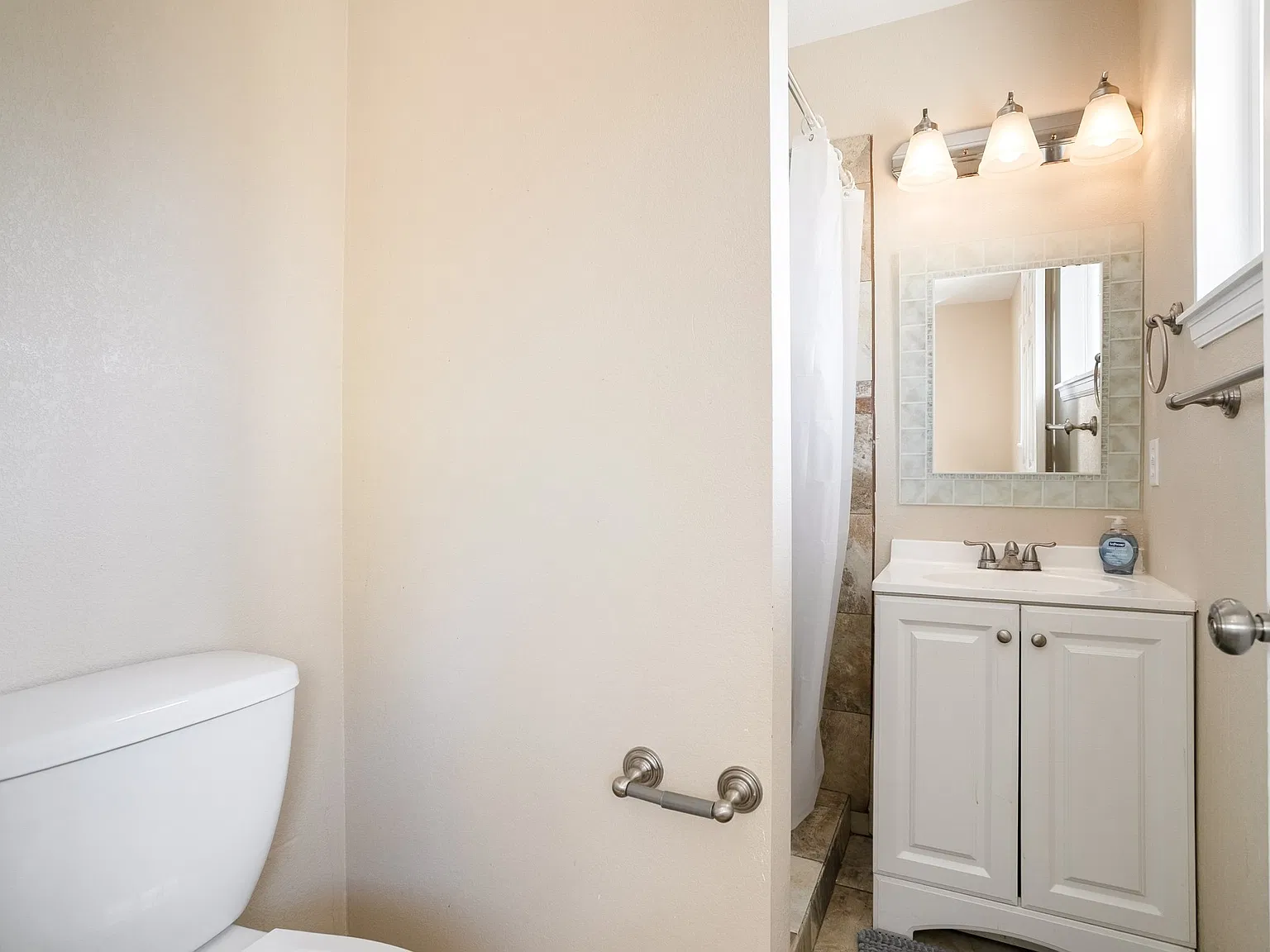 2203 Beech Ct — Photo 3