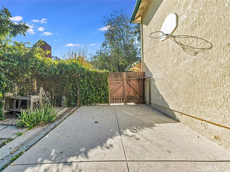 22781 Macfarlane Dr — Photo 43