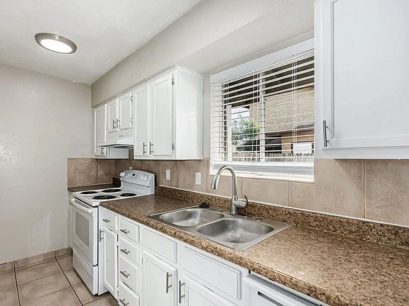 4th image of 707 W 1st Ave #725-201