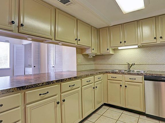 5th image of 2202 Shadowdale Dr #353