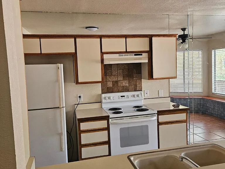 5664 kitchen copy_05042026