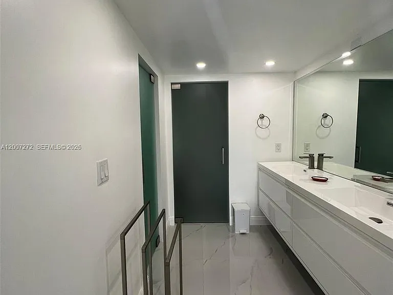 155 Ocean Lane Dr #1011 — Photo 35