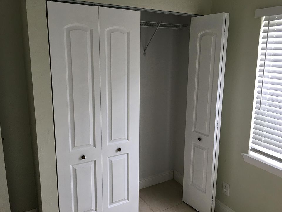 1st image of 1405 NE 4th Ct APT 1