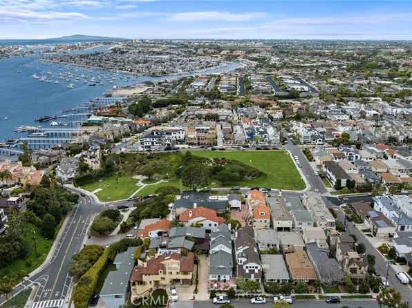 407 Dahlia Ave, Corona Del Mar, CA 92625