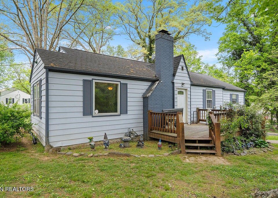 1st image of 305 Gilbert Ln