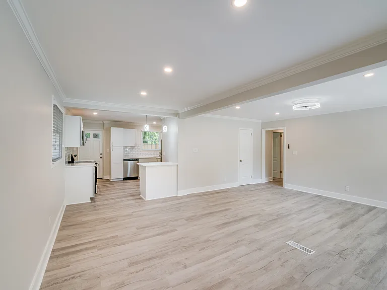 1719 Academy St — Photo 10