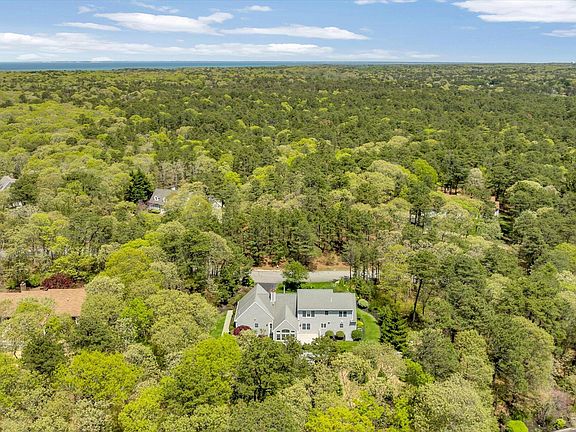 3rd image of 108 Wintergreen Lane