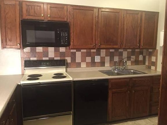 2nd image of 212 Wright St APT 106