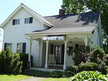 308 E Market St photo 1