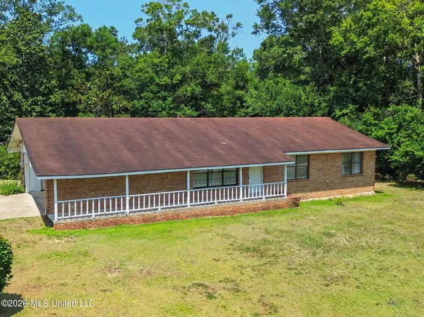 1278 McGregor Dr, Wiggins, MS 39577