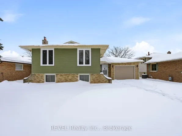 8230 Westwood St, Niagara Falls, ON L2H 1Y4