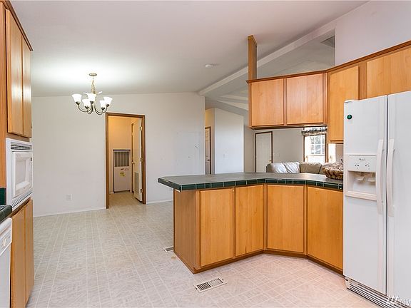 5th image of 5757 Salish Rd