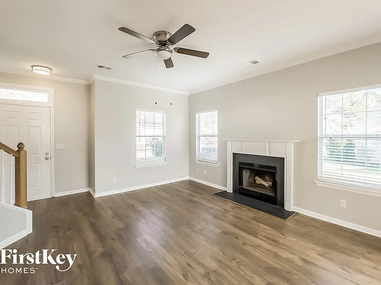 118 Hearthstone Cir — Photo 3
