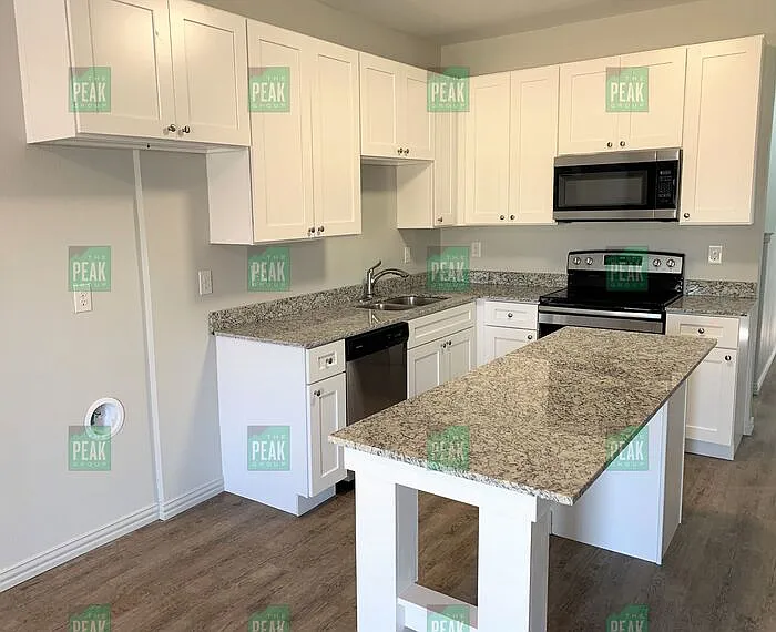 4614 Alamosa St — Photo 2