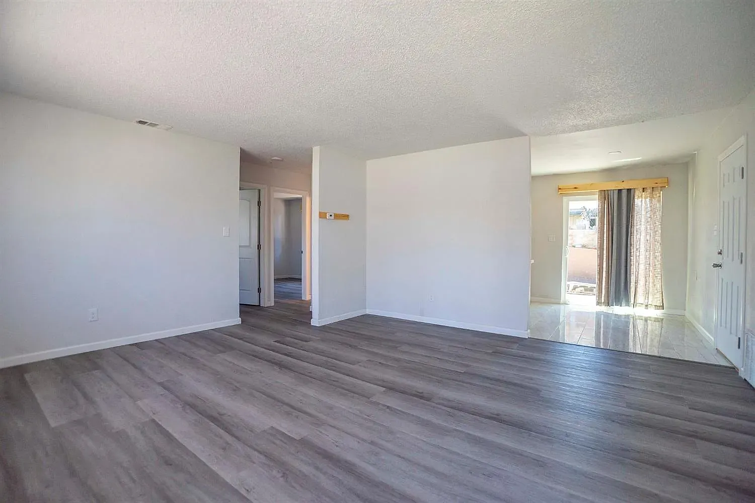 2 bed, $1,800 — Photo 4