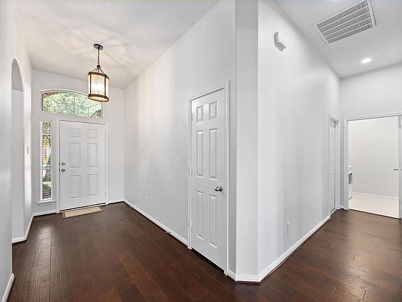 4th image of 15331 Riford Dr