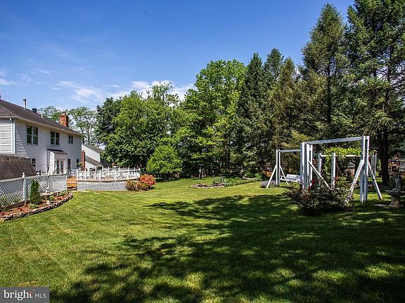 4th image of 20 Cabin Creek Ct
