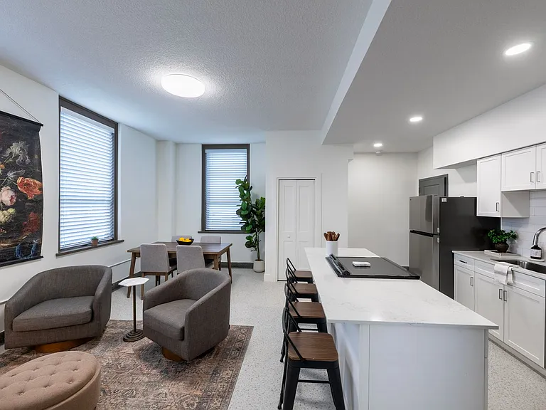 St Joseph Apartments — Photo 28