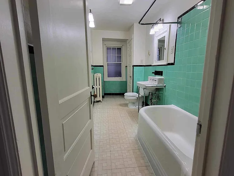 1304 Hamilton St #3 — Photo 10