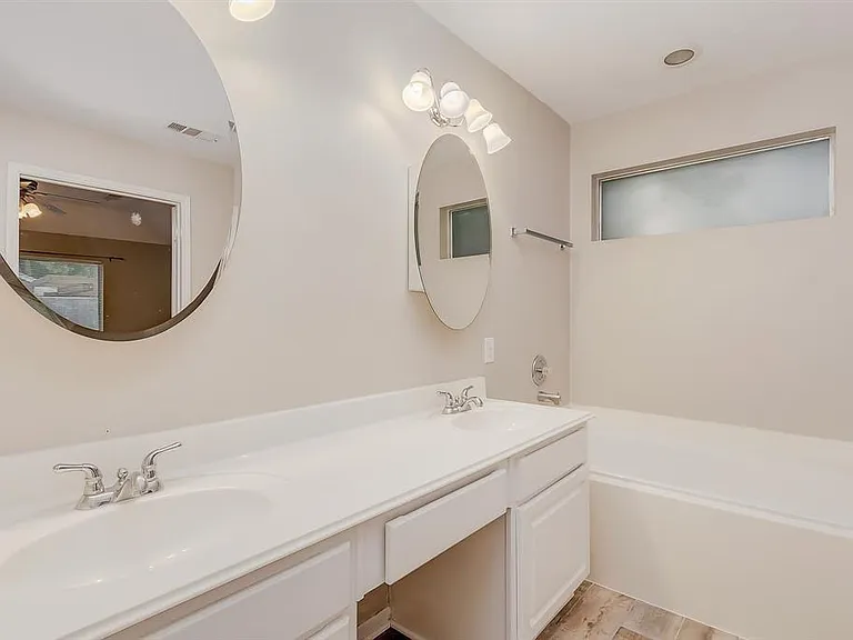 3026 Silver Spring Trl — Photo 26