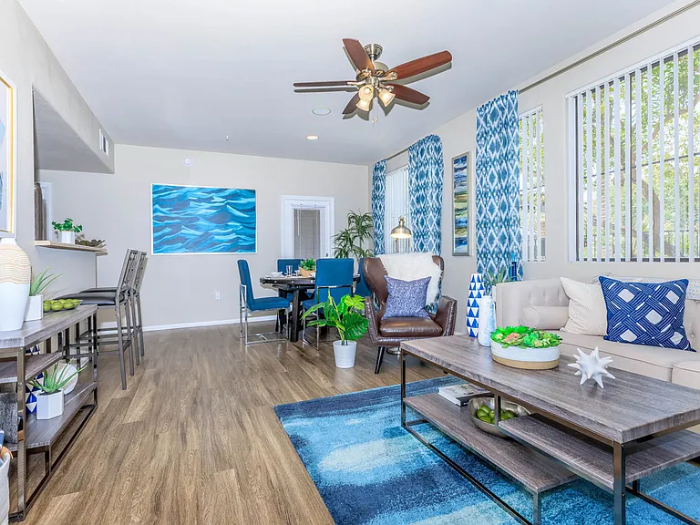 2a2 1140 SQFT 2 Bed 2 Bath