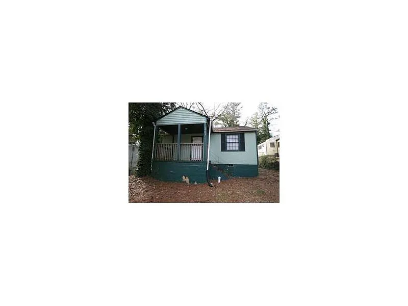 1227 Lockwood Dr SW photo 1