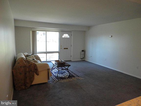 5th image of 3141 University Blvd W #C