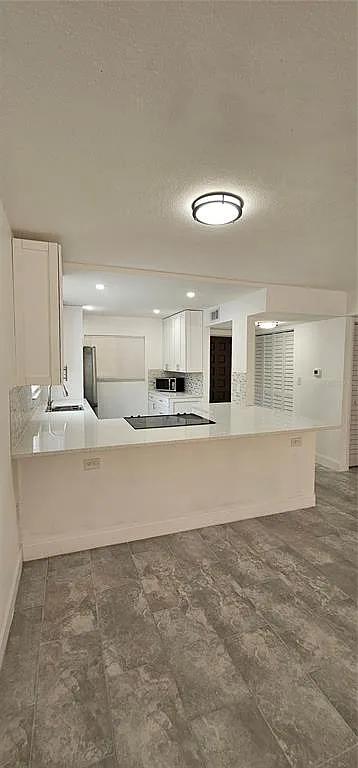 2 bed, 2.0 bath, 1050 sqft, $3,100 — Photo 2