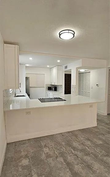 301 87th Ave #106 — Photo 2
